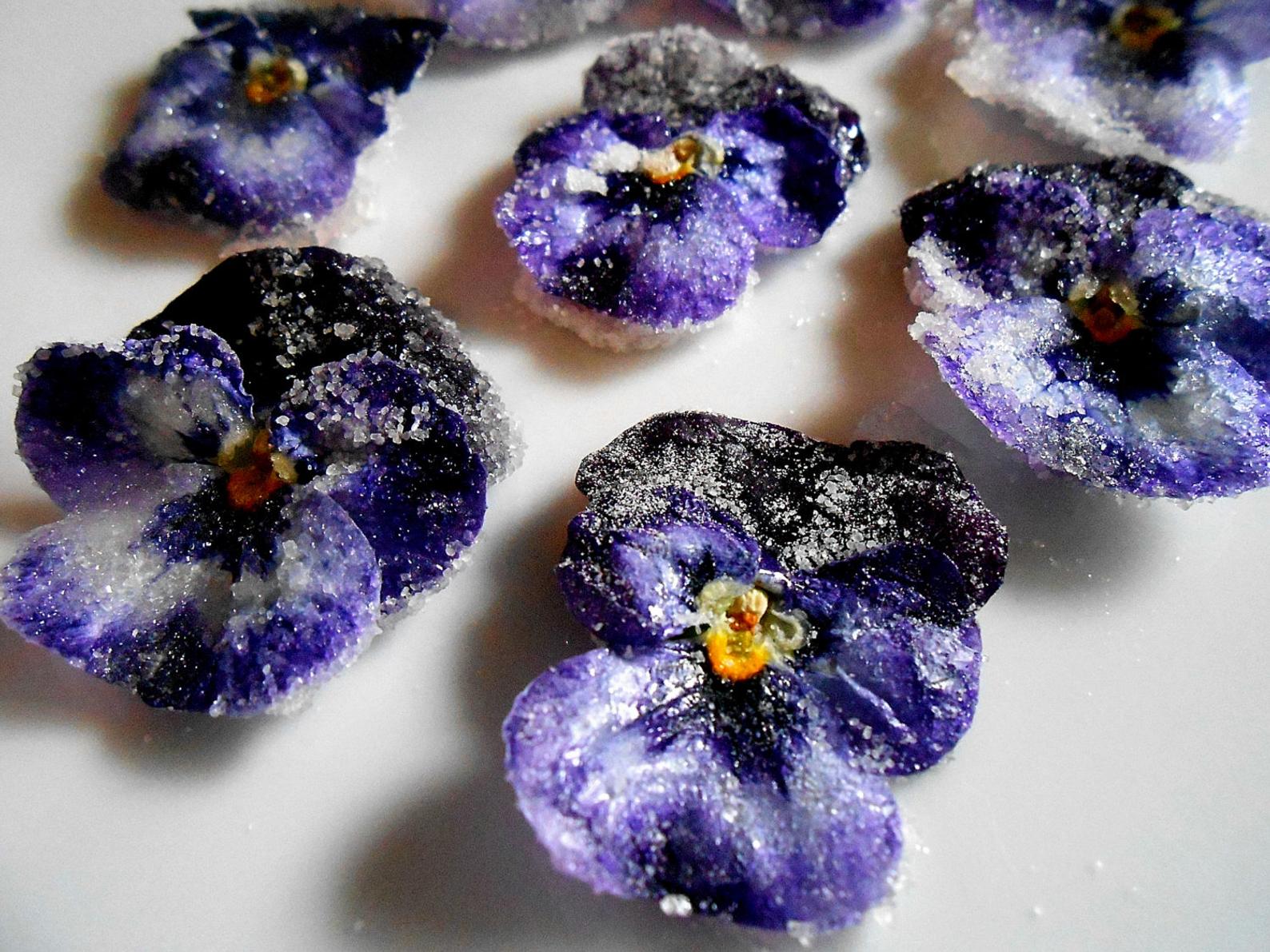 Lavender-Sugar Coated Edible Flowers - Ali'i Kula Lavender